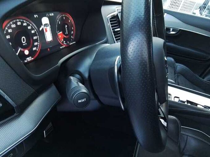 Volvo XC90 D5 AWD R-D G