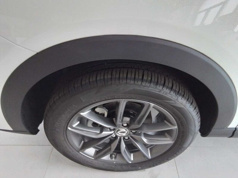 DFSK F5 vettura per neopatentati Gpl