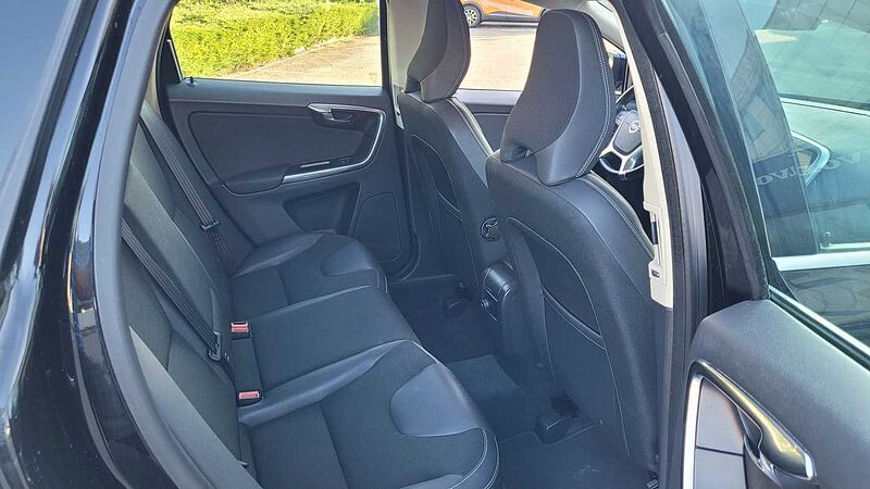 Volvo XC60 D4 AWD MOM GEAR