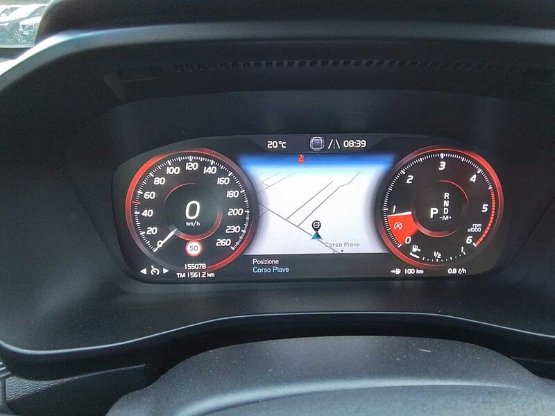 Volvo XC40 D4 AWD R-D GEAR