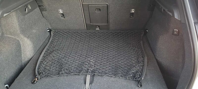 Volvo XC40 Core, B3 Mild hybrid, Benzina