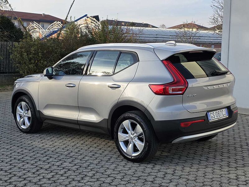 Volvo XC40 Core, B3 PRIVATO VENDE