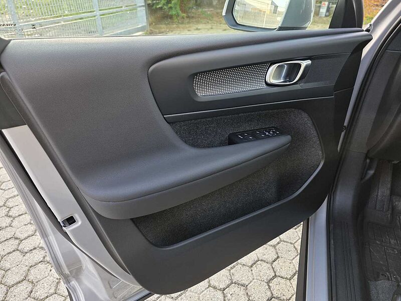 Volvo XC40 Core, B3 PRIVATO VENDE