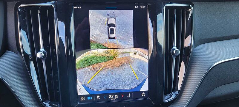 Volvo XC60 Plus, B5 AWD Mild hybrid, Benzina, Dark