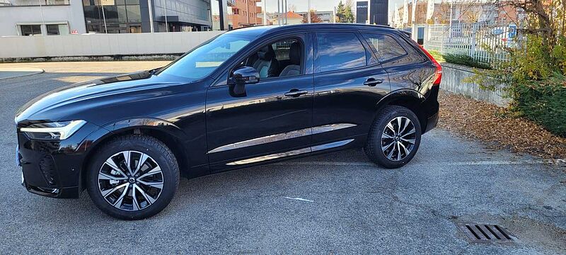 Volvo XC60 Plus, B5 AWD Mild hybrid, Benzina, Dark