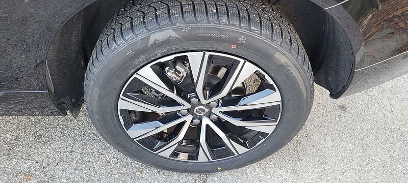 Volvo XC60 Plus, B5 AWD Mild hybrid, Benzina, Dark