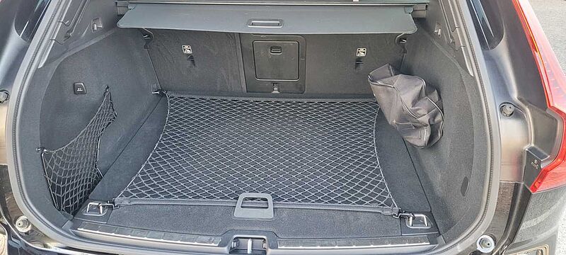 Volvo XC60 Plus, B5 AWD Mild hybrid, Benzina, Dark