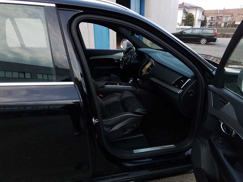 Volvo XC90 D5 AWD R-D G