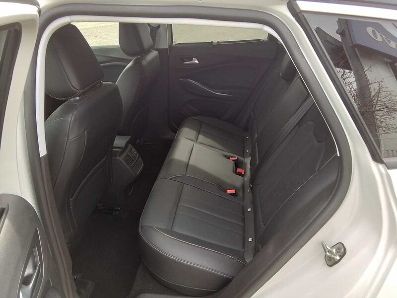 Opel Grandland X 1.6 Hybrid Plug-in aut. AWD Design Line